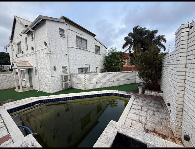 3 BEDROOM APARTMENT FOR SALE IN MUSGRAVE